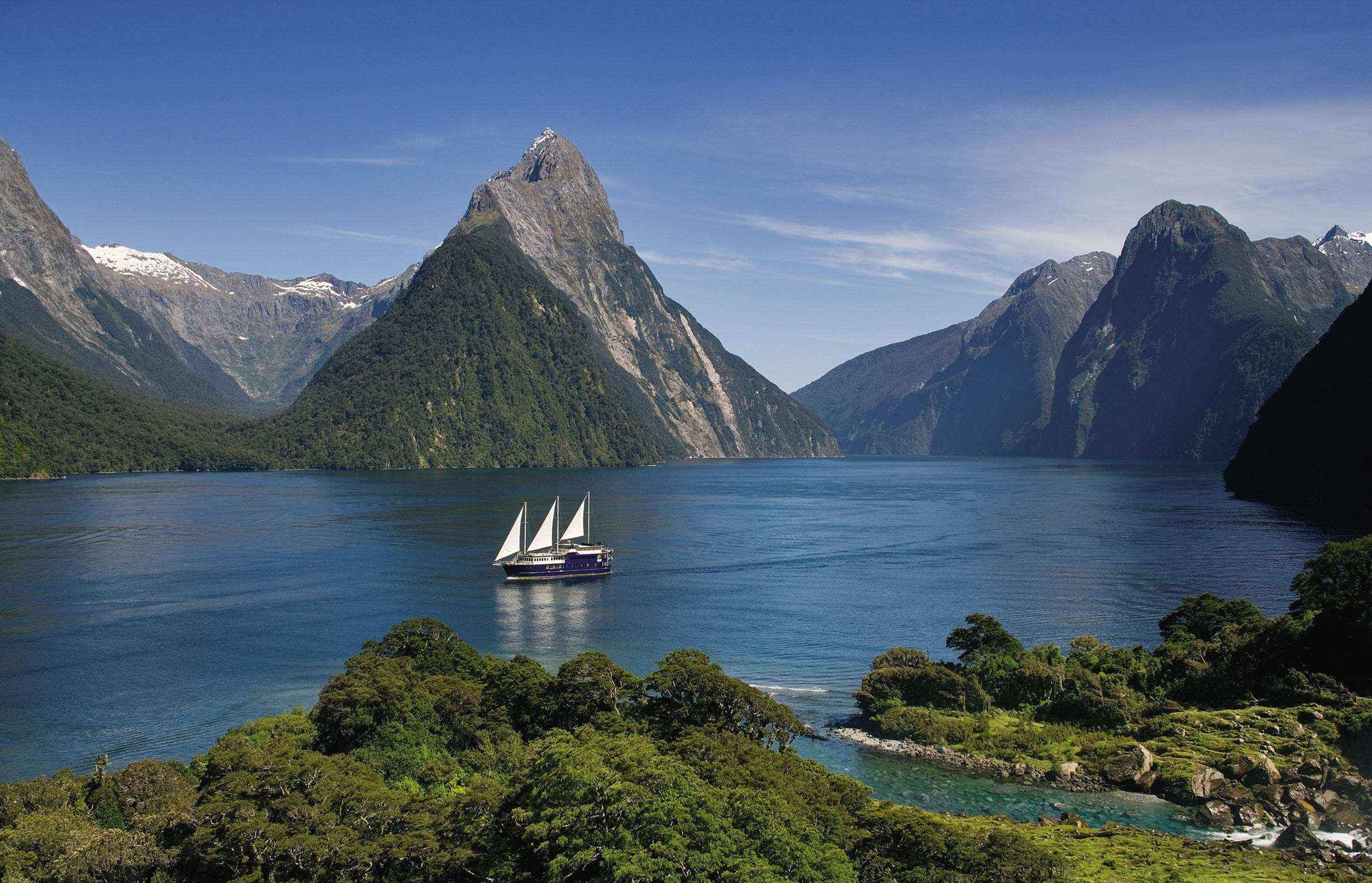 5 Best New  Zealand  Breathaking Landscapes  Distant 
