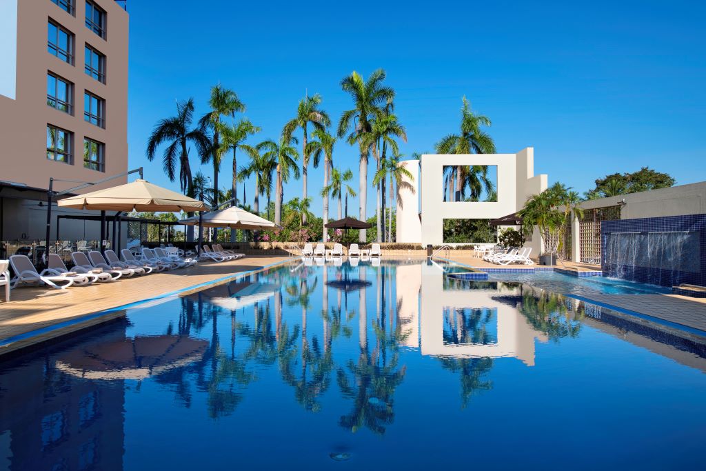 Exterior pool view Doubletree by Hilton hotel Darwin