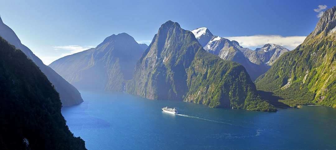 Queenstown Milford Sound