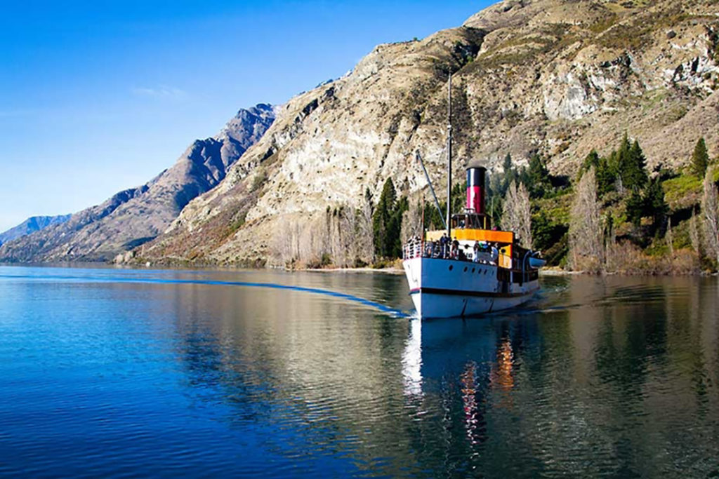 queenstown-tss-earnslaw-new-zealand