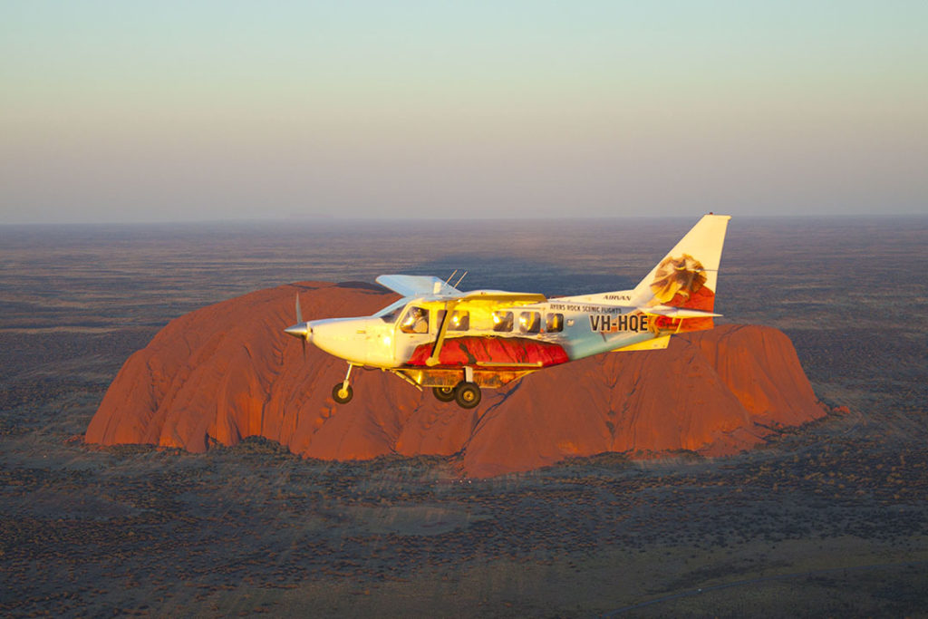 uluru-ayers-rock-fixed-wing-flight