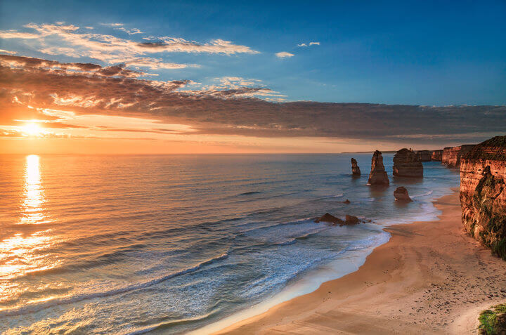 twelve apostles sunset great ocean road