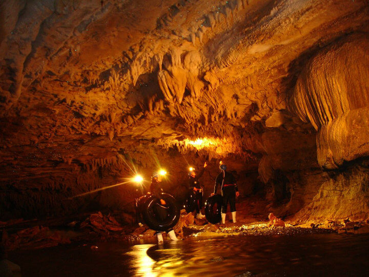 waitomo caves black water rafting new zealand