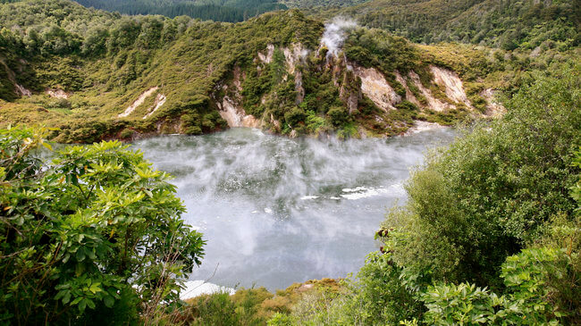 frying pan lake Waimangu volcanic valley new zealand