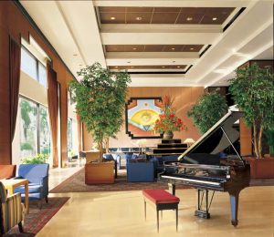 India Mumbai Trident Hotel Nariman Point interior lounge piano