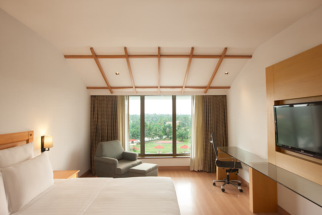 le-meridein-kochi-deluxe-room