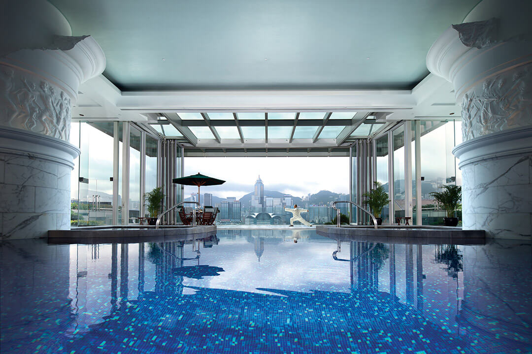 peninsula-hong-kong-swimming-pool