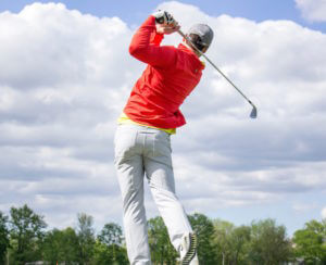 golfer playing in golf course