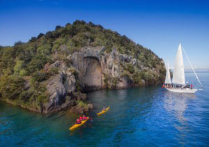 maori carvings tour new zealand