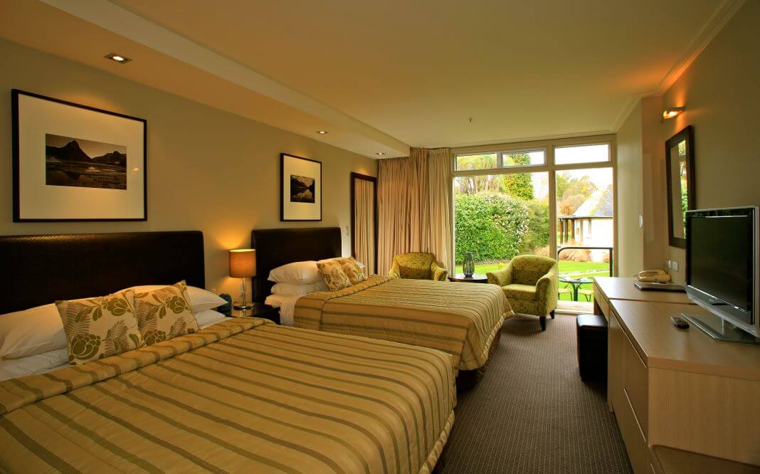 New Zealand_Te Anau_Distinction Hotel & Villas_GV Room