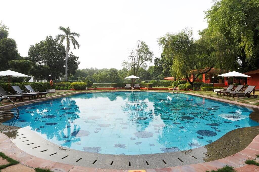 India_Varanasi_Gateway Ganges_Pool