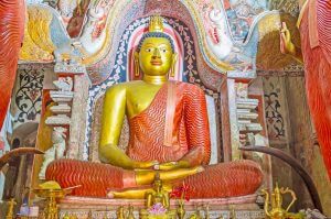 Giant Buddha in Lankathilaka temple