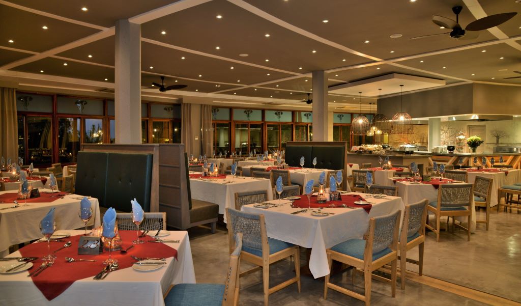 South Africa_Chobe_Cresta Mowana Safari Resort_Restaurant