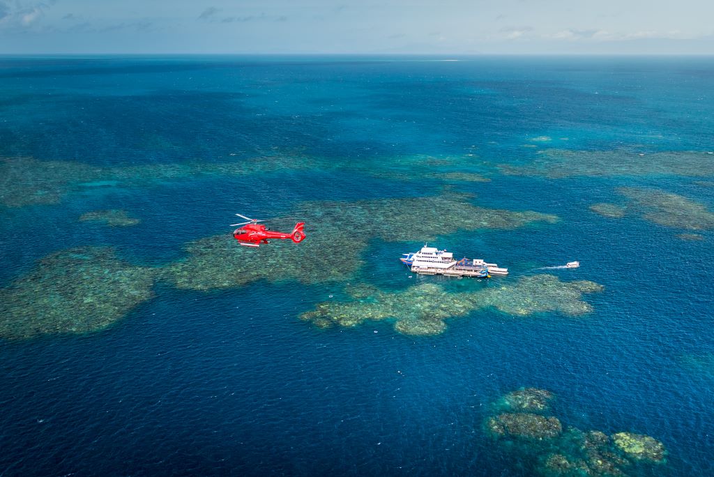Australia_FD_Great Barrier Reef_Helicopter and Pontoon