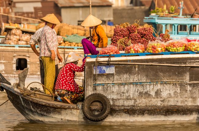 mekong river market