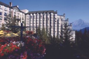 Banff_Rimrock_Resort_Hotel exterior